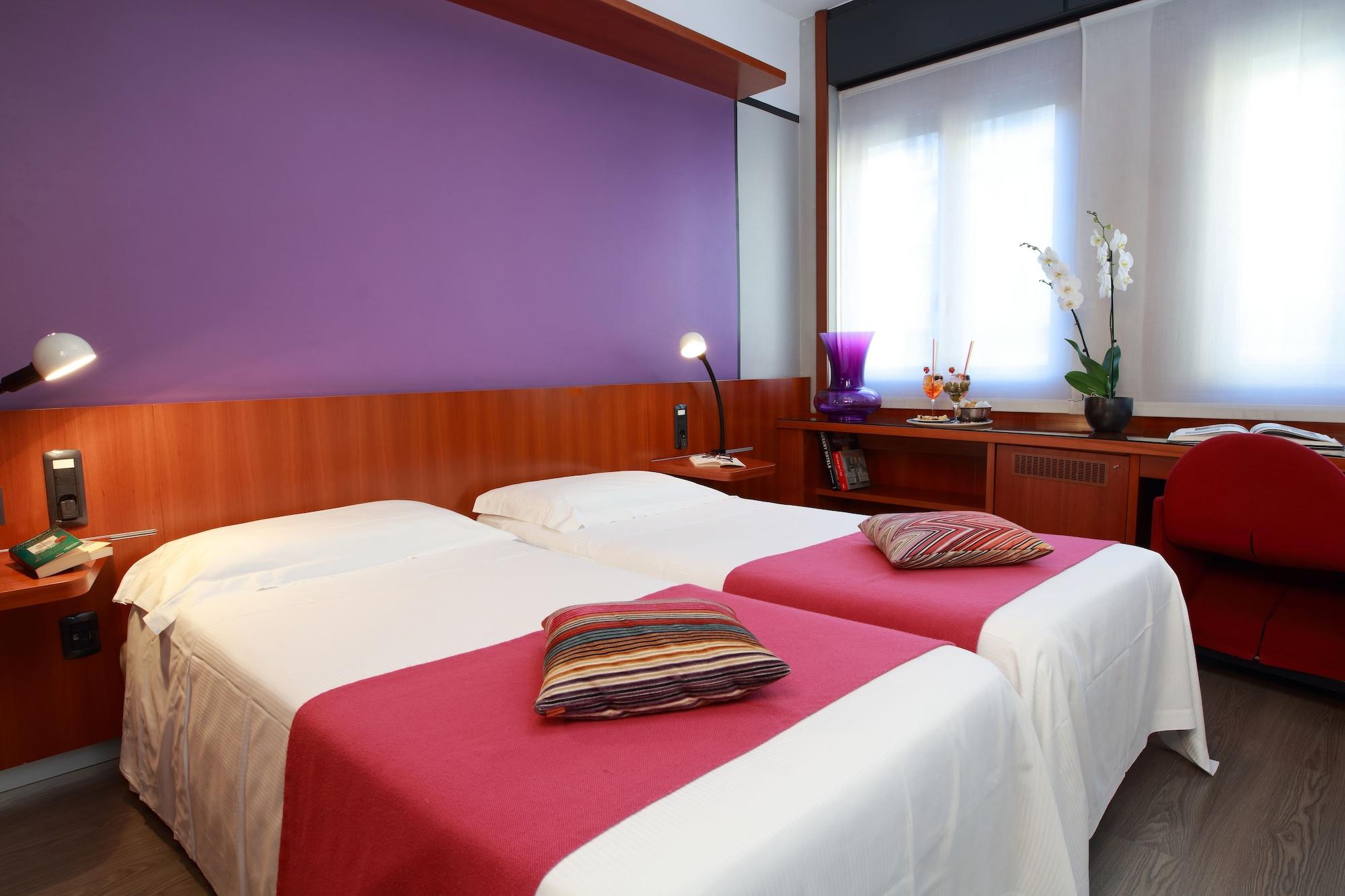 Hotel Mediolanum Esterno foto