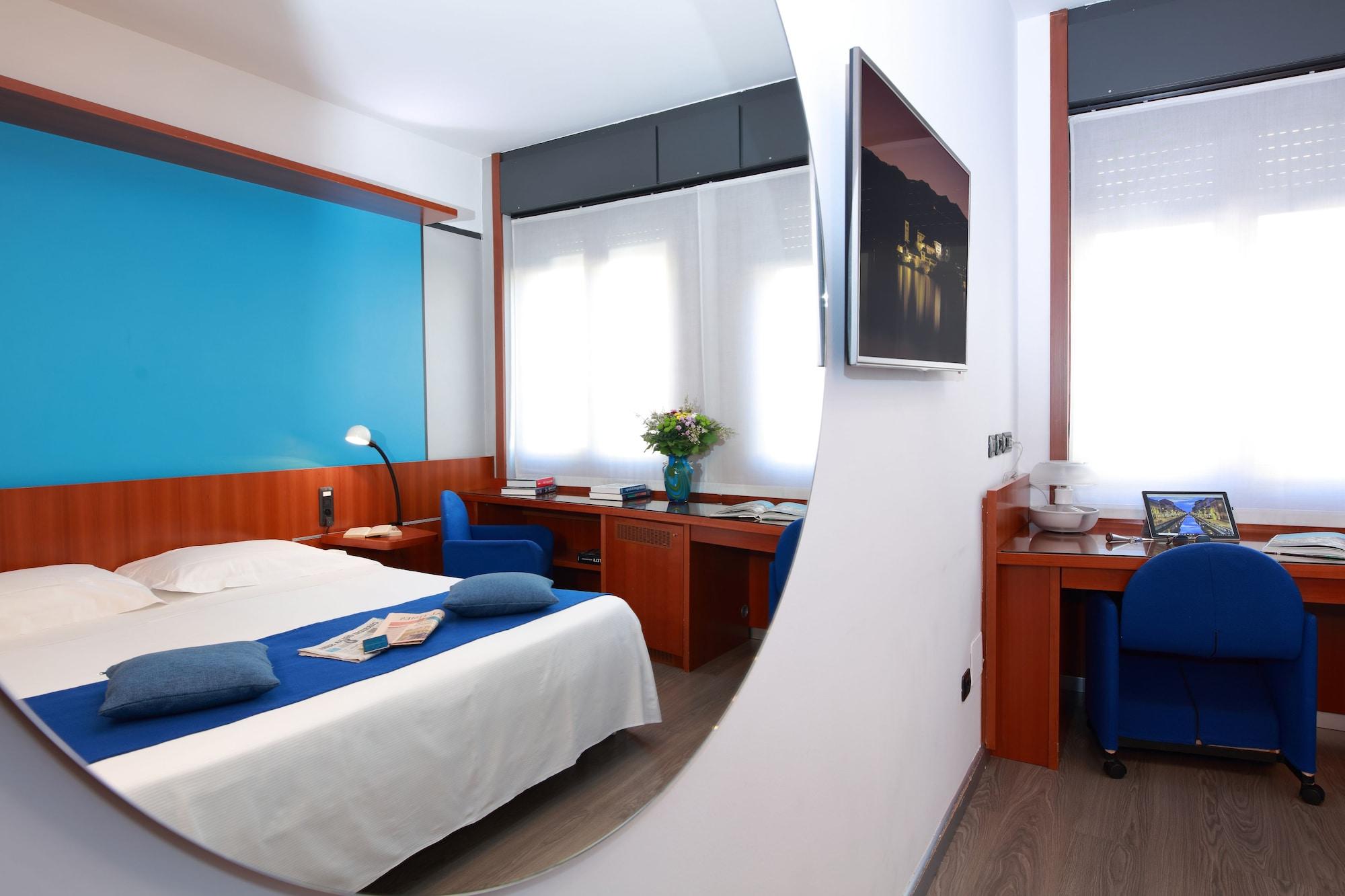 Hotel Mediolanum Esterno foto