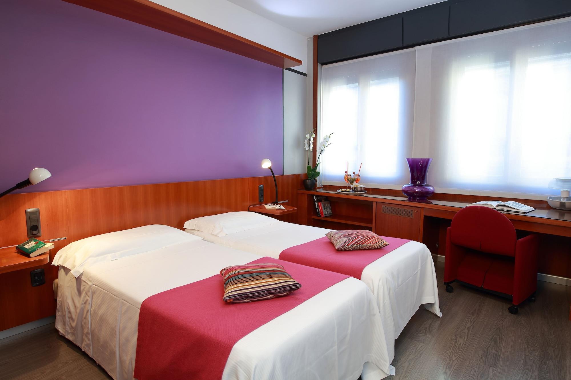 Hotel Mediolanum Esterno foto