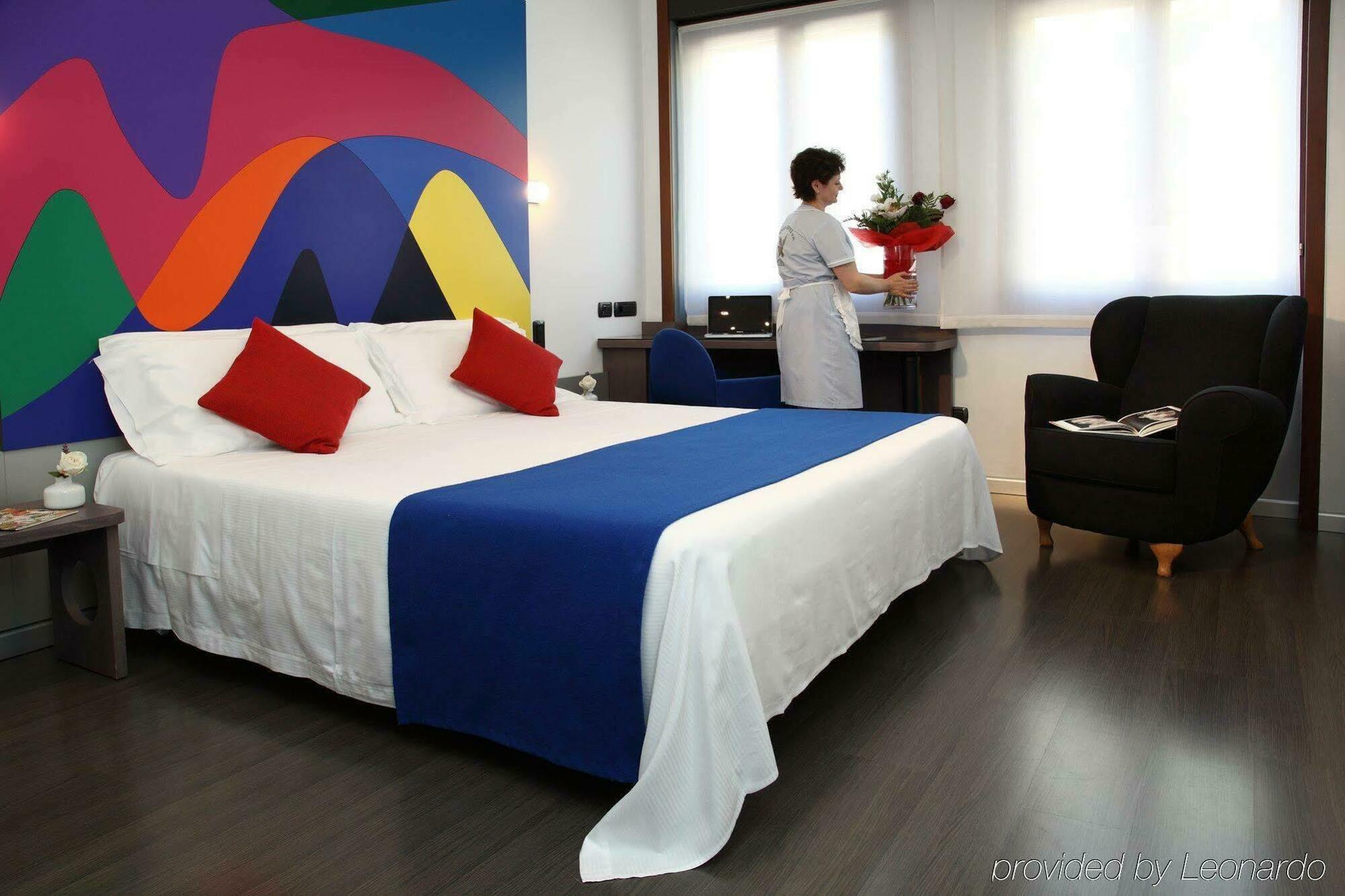 Hotel Mediolanum Esterno foto