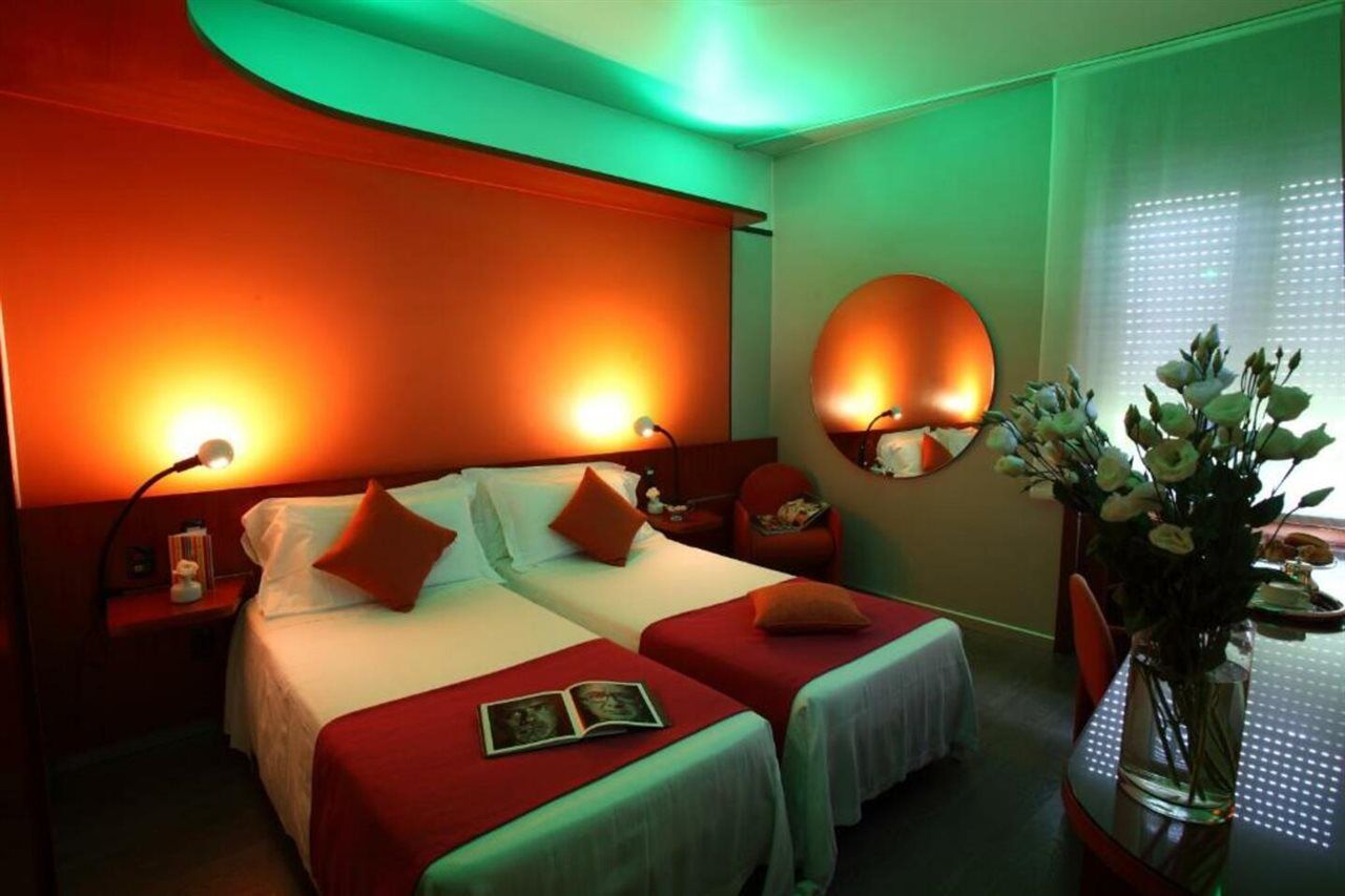 Hotel Mediolanum Esterno foto